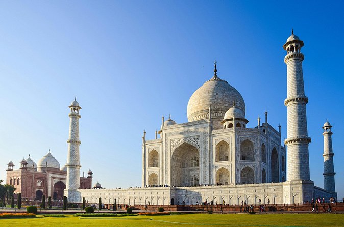 1-Day Trip to Taj Mahal and Agra from Mumbai with Both side Commercial Flights - Agra Fort: red sandstone plus the feel of power