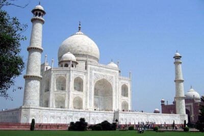 4 Day Golden Triangle Tour to Delhi Agra and Jaipur From Mumbai - Day 2: Qutub Minar, Lotus Temple, India Gate, Then Agra