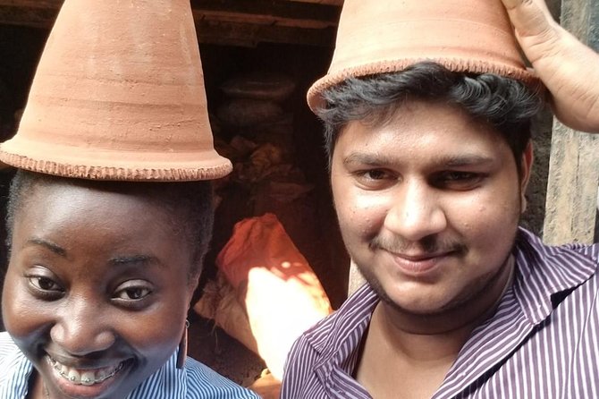 All In One Combo Tour of Mumbai City, Dabbawalas, Dhobhi Ghat, Slums & Bollywood - Colaba Causeway and the street-market moment