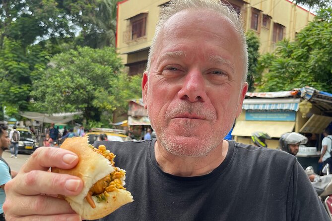 BEST Mumbai's Street Food-Evening Tour - Meeting Point and How the Tour Gets Around (On Foot, By Cab, By Train)