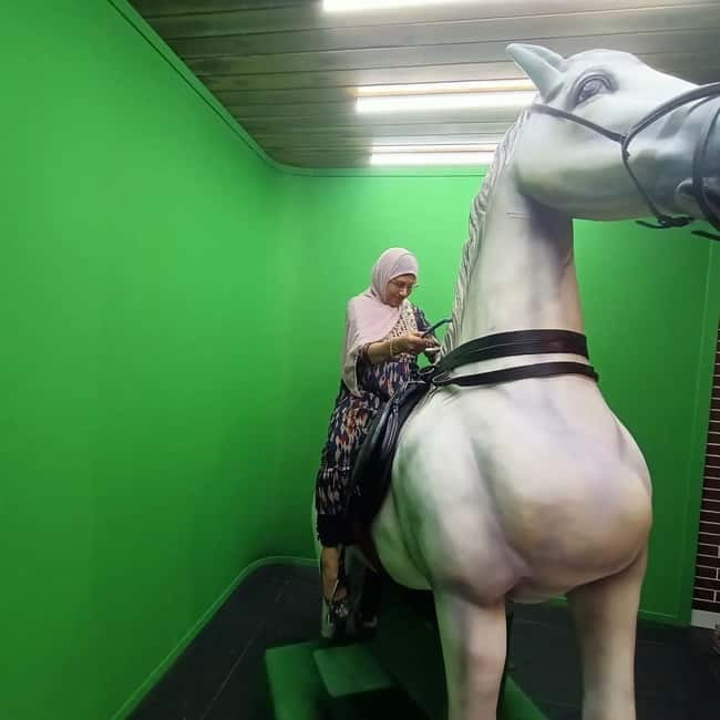 Bollywood Studio Guided Half-Day Tour - What the “studio magic” really feels like day to day