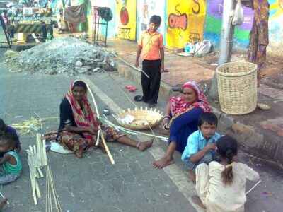 Bollywood tour with Slum Tour & Dance show - From alleys to glamour: the Bollywood drive-by moments