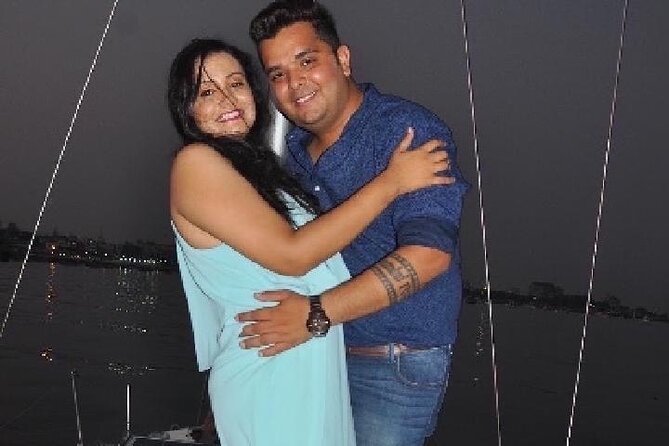 Candlelight Dining Experience for Two On a Yacht in Mumbai - The 2-hour private cruise: what the sailing actually gives you