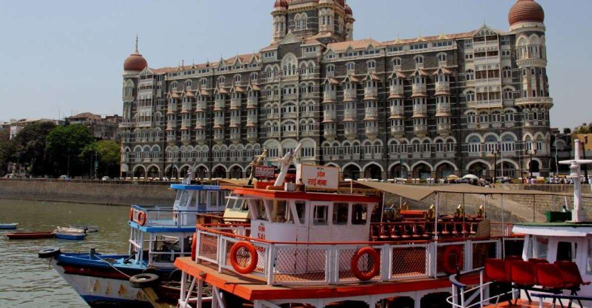 Combo of City and Bollywood Tour - Colaba Causeway shopping: what the stop is good for