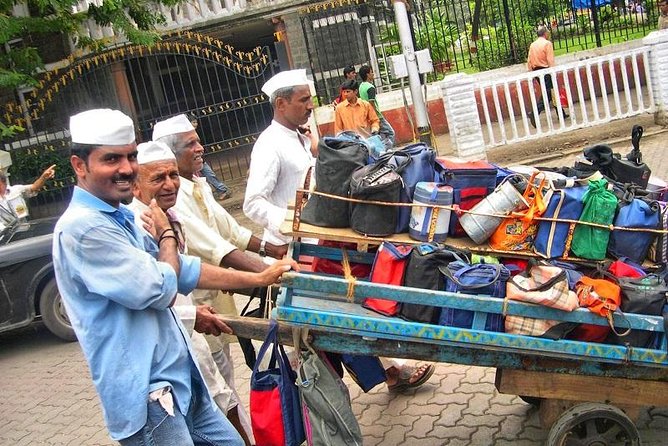 Dharavi, Dhobighat, and Mumbai Dabbawallas - Where the tour starts: Churchgate and easy meeting logistics