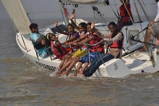 Discover Sailing at Iconic Gateway- Mumbai - First stop: the Colaba lounge and boarding rhythm