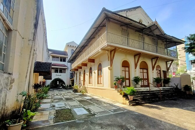 Discover the Hidden Gems of Bandra on an Engaging Walking Tour - Where this Bandra walking tour really shines