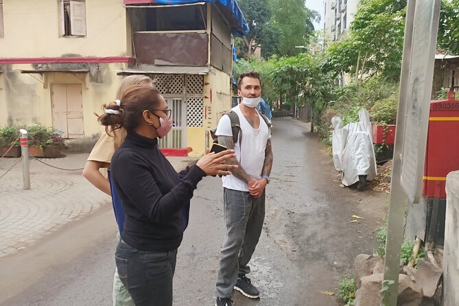 Discover the Hidden Gems of Bandra on an Engaging Walking Tour - Bandstand Promenade: the watchtower remains and the Mahim Bay view
