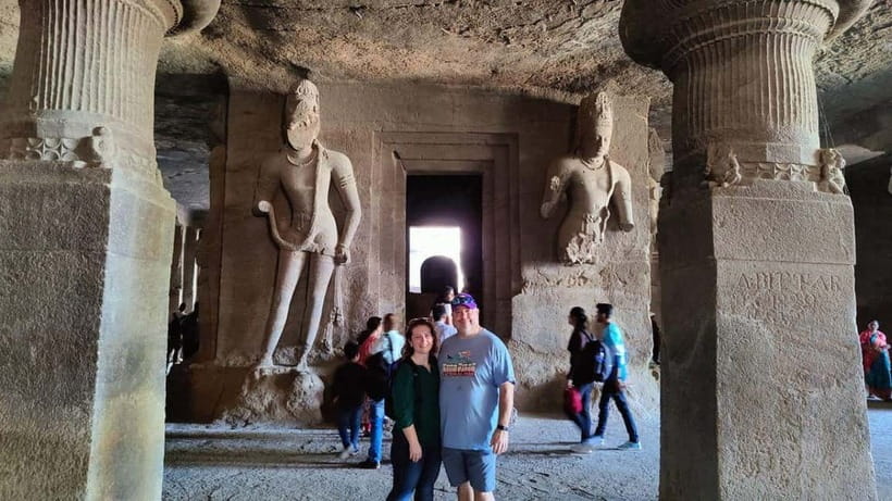 Elephanta Caves & Island Guided Tour - Morning flow from Mumbai: Gateway of India to the water