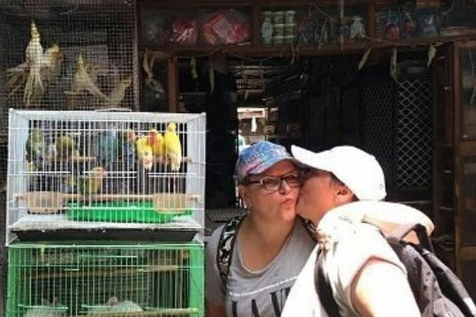 Explore the New colorful places in Mumbai Market Tour - Spice market: smell-first shopping that teaches you fast