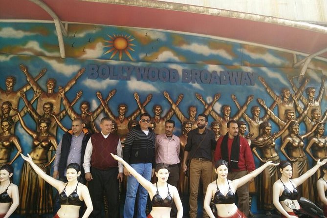 Full-Day Private Slum and Bollywood Tour with DANCE. - Key points to know before you go
