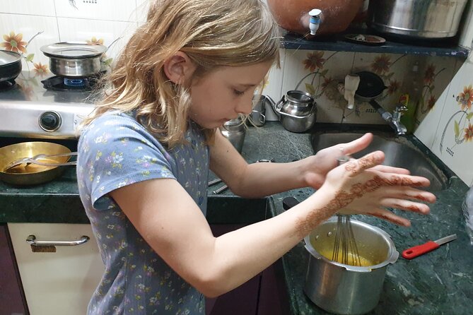 Indian Curry 5-Hour Cooking Classes In Mumbai - The 5-hour flow: pickup time, pottery viewing, then real cooking