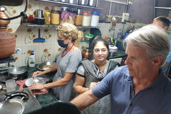 Indian Curry 5-Hour Cooking Classes In Mumbai - Why a private, home-based class changes everything