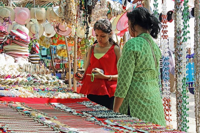 Magical Markets Tour in Mumbai with a local - Mumba Devi Temple: A City Name With a Living Connection