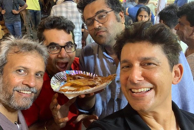 Mohd Ali Road Kebab & Curry Food Trail in Mumbai with Guide - Stop-by-stop: from Bollywood-linked chicken to sweets and ice cream