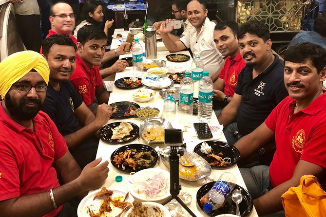 Mohd Ali Road Kebab & Curry Food Trail in Mumbai with Guide - Why the guide matters more than you think (ordering, safety, and pacing)