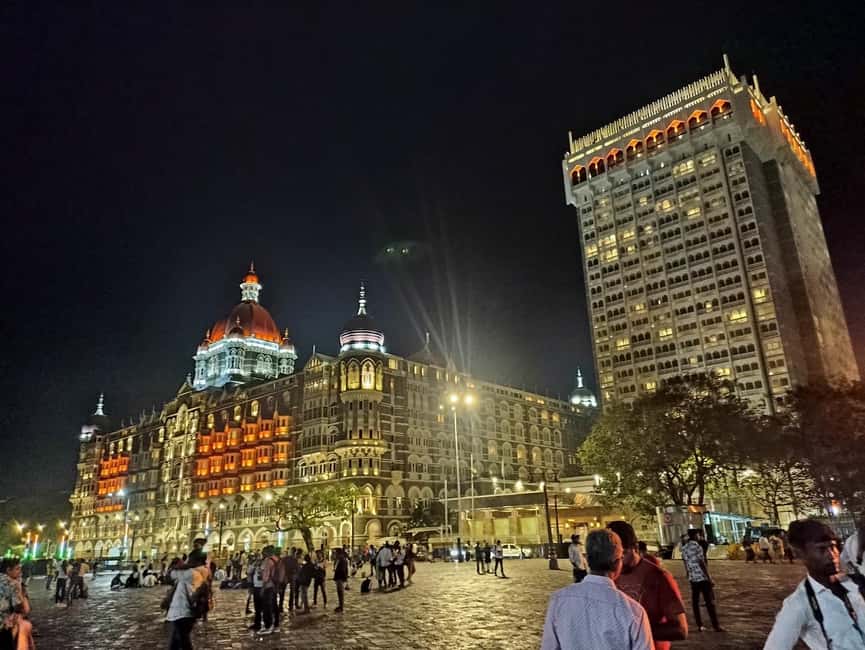 Mumbai by Night: Private Iconic Sights Tour in Lights - Value Check: Private Car + English Guide for Around $18