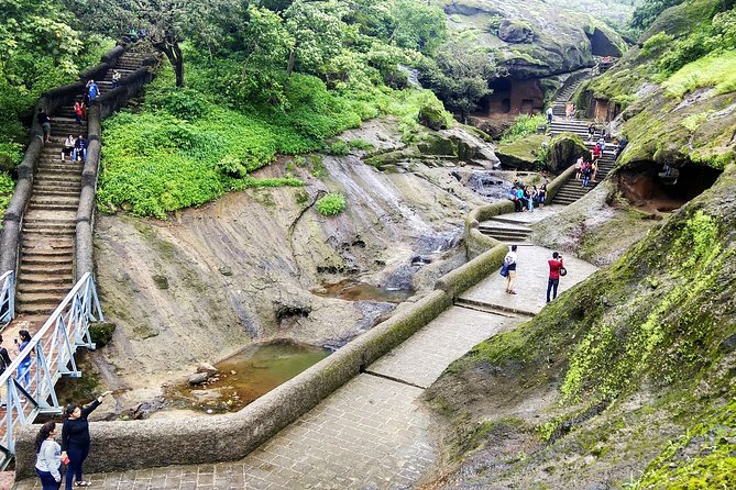 Mumbai Caves Guided Tour - Kanheri Caves: the basalt scale and the water story