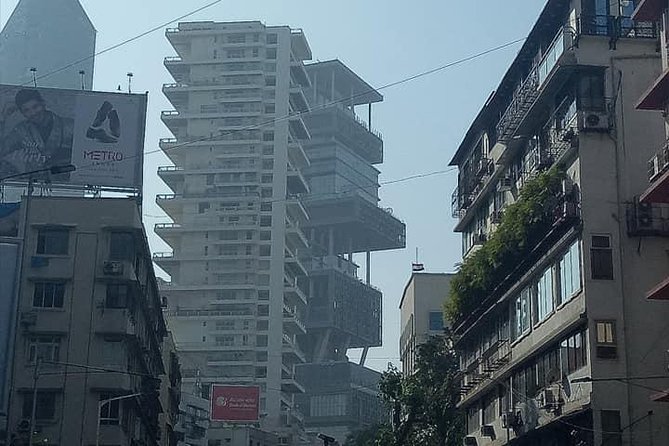 Mumbai City of Dreams Tour in Private Vehicle - Rajabai Tower, Mumbai University, and the Bombay High Court exterior moments
