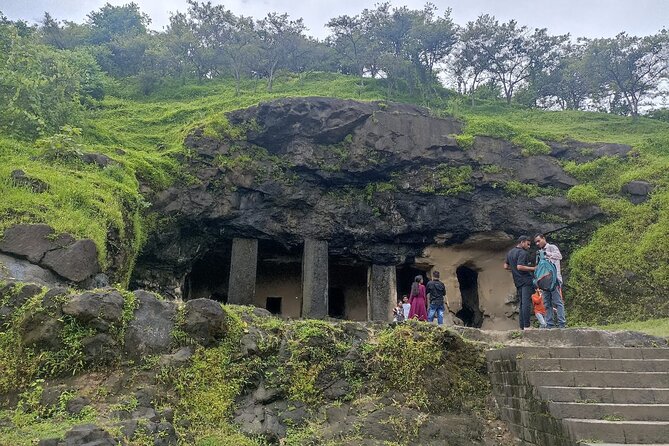 Mumbai City Sightseeing with Elephanta Caves Full Day Tour - Marine Drive and Malabar Hill gardens: sea views plus a softer pace