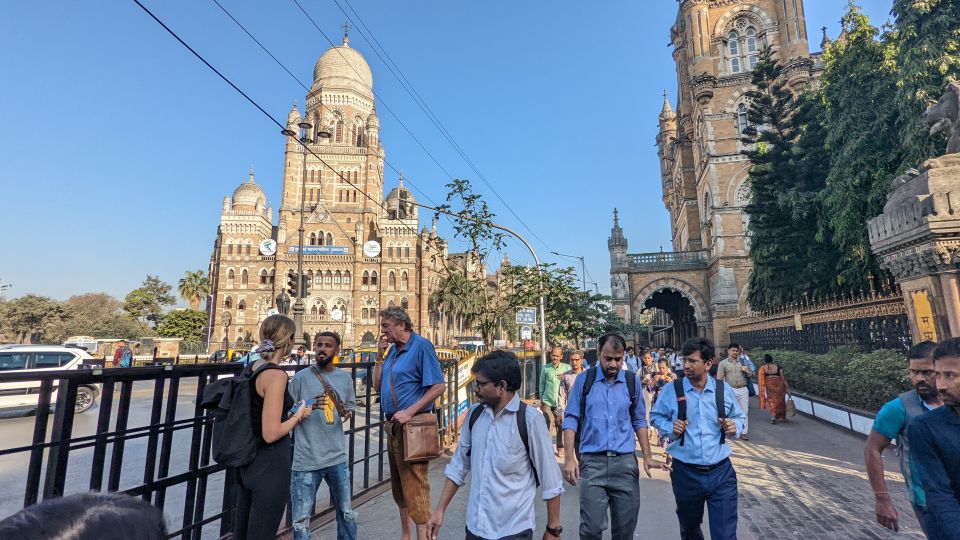 Mumbai: Dharavi Slum, DhobiGhat, and Dabbawallas Tour - The dabbawallas near Churchgate: watching lunchboxes become logistics
