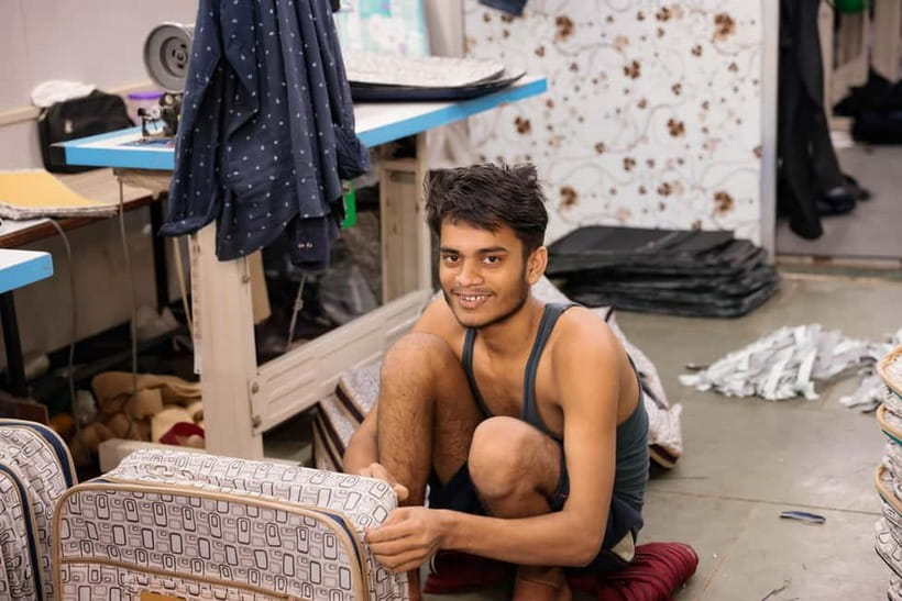 Mumbai: Dharavi Slum Guided Walking Tour by 1st Female Guide - Getting there smoothly: meeting point, pickup, and time on the ground
