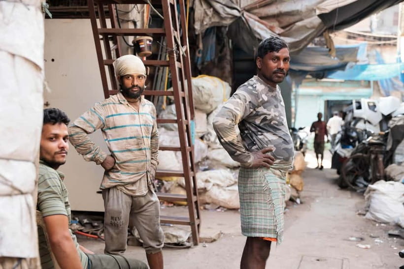 Mumbai: Dharavi Slum Guided Walking Tour by 1st Female Guide - Stop 3: Residential Dharavi—daily life and the oldest pottery/clay craft community