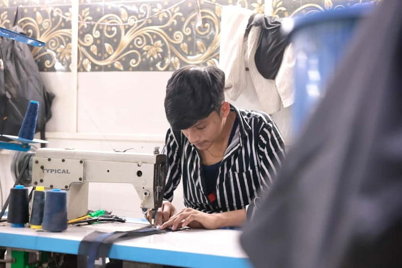 Mumbai: Dharavi Slum Guided Walking Tour by 1st Female Guide - Skip-the-line access: what separate entrance means for your day