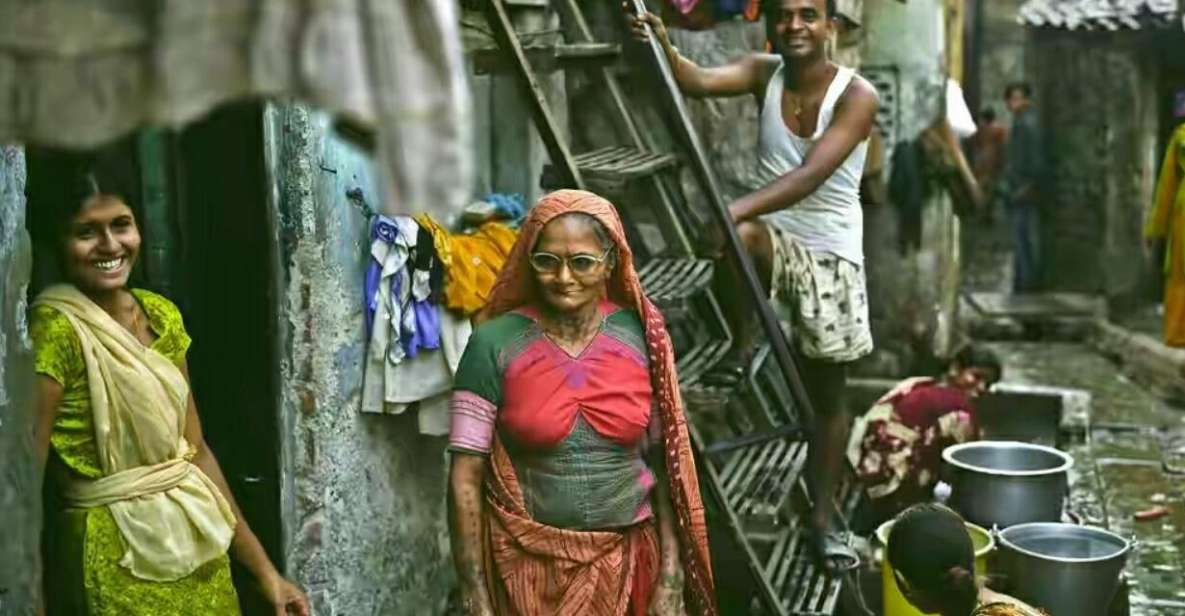 Mumbai: Dharavi Slum Slumdog Millionaire Tour with a Local - What to bring (and what to plan around)