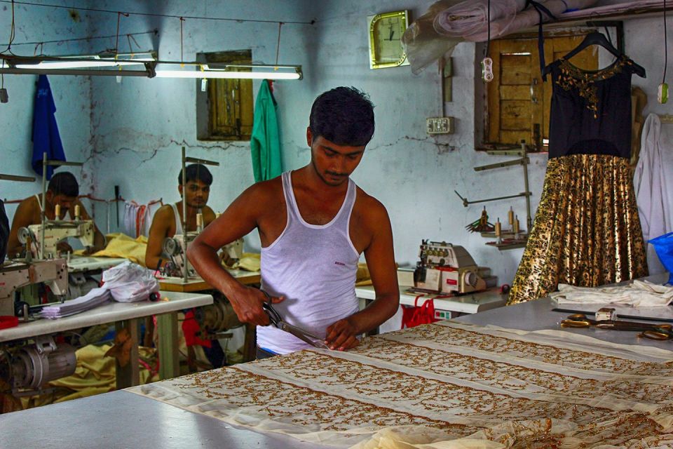 Mumbai: Dharavi Slum Slumdog Millionaire Tour with a Local - Why Dharavi feels different from the movies
