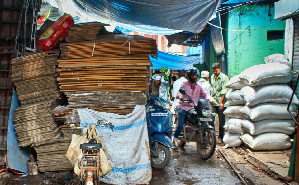 Mumbai: Dharavi Slum Slumdog Millionaire Tour with a Local - Culture, community spirit, and respectful interactions