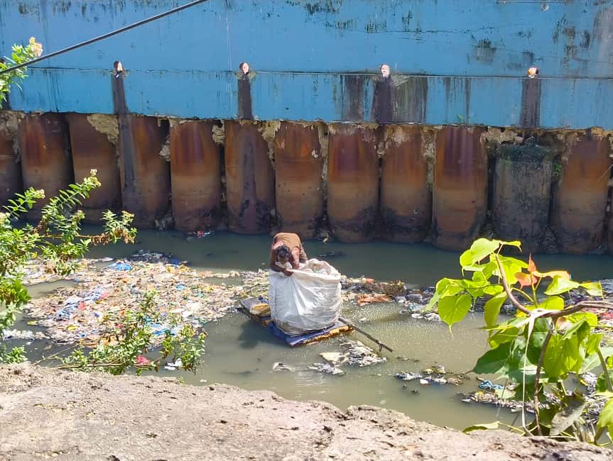 "Mumbai Dharavi Slum Tour" - The Street Crossing and Mumbai’s Largest Sewer: Infrastructure With a Human View