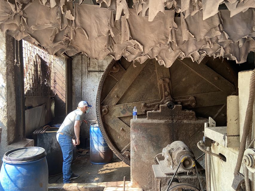 Mumbai: Dharavi Slum Tour with Dhobi Ghat (Open-Air Laundry) - Dharavi’s industries: why this walk feels more real than a postcard