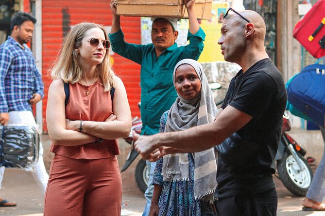 Mumbai Dharavi Slum Tour With Local English Guide - Meeting at Third Wave Coffee or Ram Mahal (and Why It Helps)