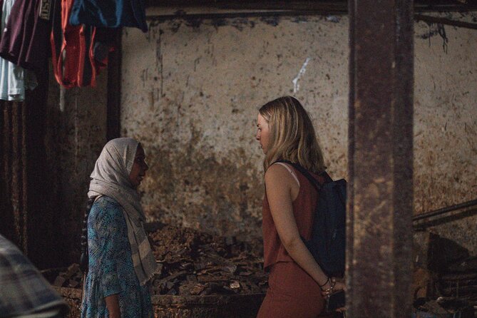 Mumbai Dharavi Slum Tour With Local English Guide - Respect, Privacy, and Photo Rules in Tight Lanes