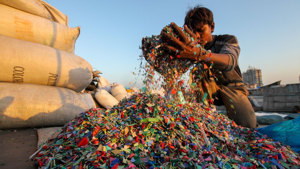 Mumbai: Dharavi Slum Walking Tour with Local Slum Dweller - Your guide can make or break the experience
