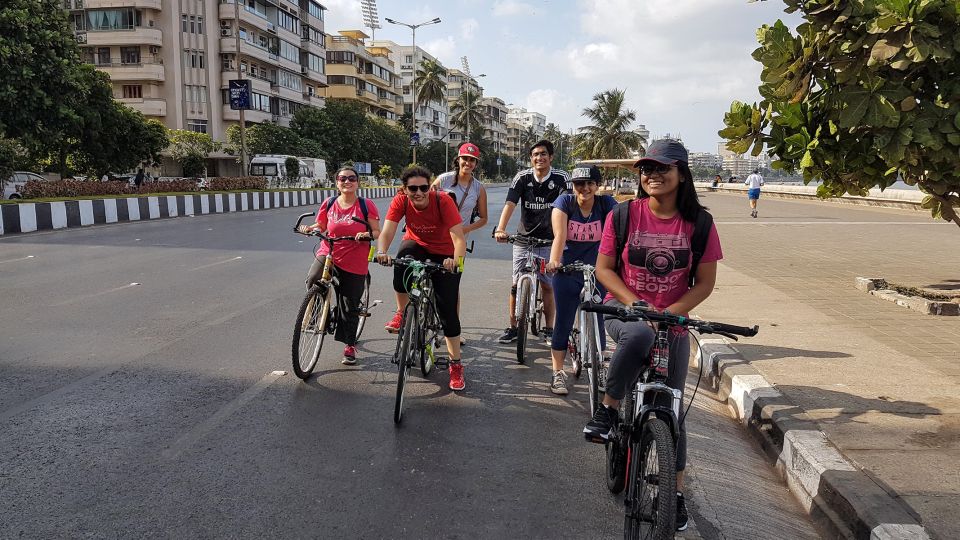Mumbai: Early Morning Bicycle Tour - Gateway of India to CST: photos without the crowd crush