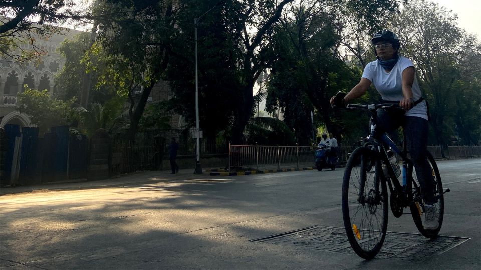 Mumbai: Early Morning Bicycle Tour - Crawford Market and Mumbadevi Temple: where daily life spills into the route