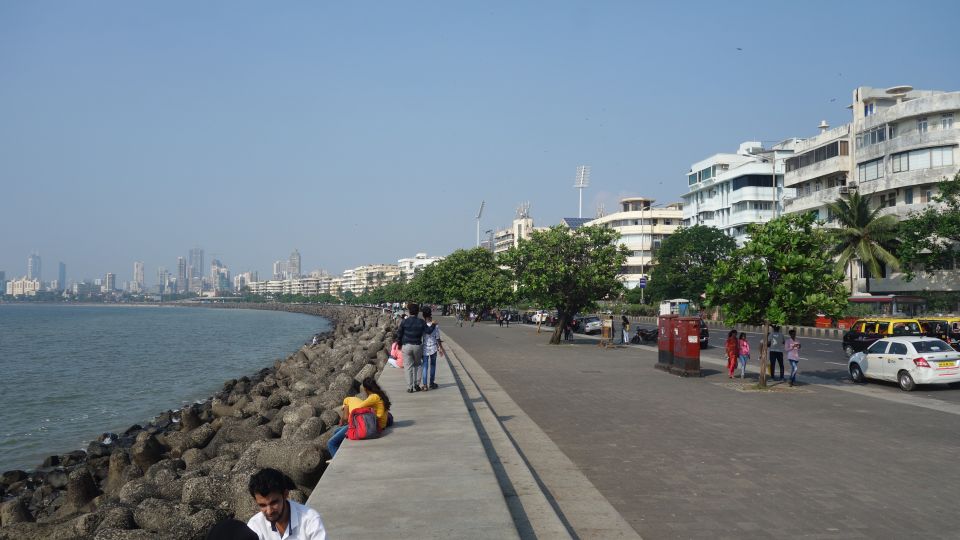 Mumbai: Full-Day Private Sightseeing Tour - Marine Drive sunset: why this ending is smart