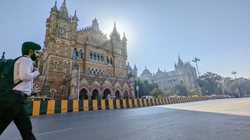 Mumbai: Full-Day Sightseeing Tour of Mumbai - Oval Maidan, Horniman Circle, and the Asiatic Society Library