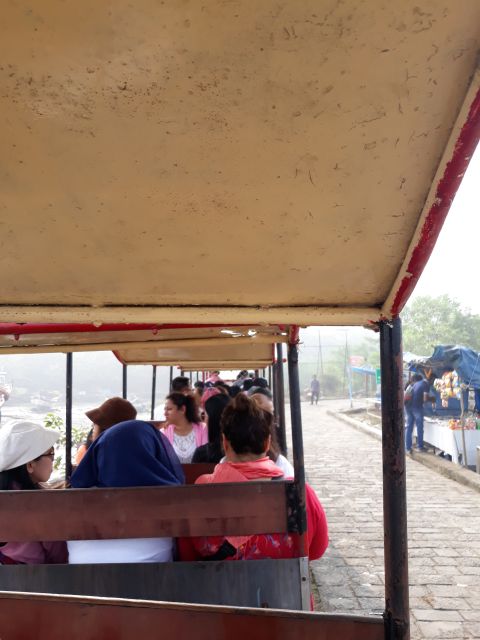 Mumbai: Guided Elephanta Island and Caves Tour - Your guide matters: English narration and photo tips that actually help