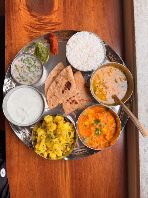 Mumbai: Indian Cooking Class & Cultural Delights - The market walk: where the class gets real fast