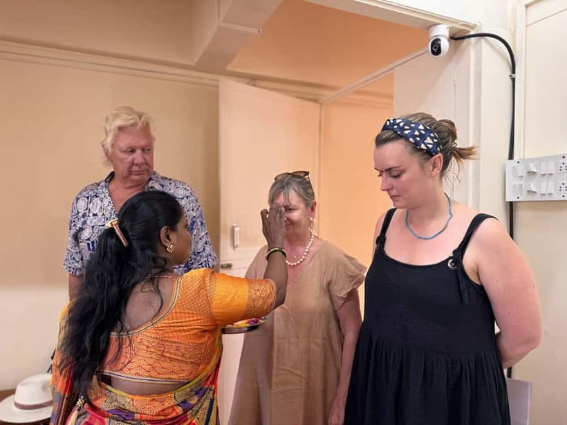 Mumbai: Indian Cooking Class & Cultural Delights - Hands-on cooking in a home-style kitchen