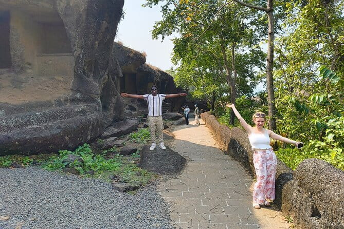 Mumbai Kanheri Caves & Golden Pagoda – A Buddhist Settlement - A quick hit of nature and ancient Buddhism near Mumbai