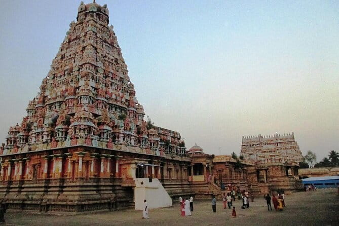Mumbai Kanheri Caves & Golden Pagoda – A Buddhist Settlement - The pace: 4 hours 30 minutes that won’t wreck your day