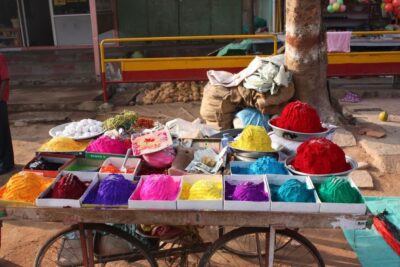 Mumbai: Magical Markets Tour - Shri Swaminarayan Mandir Vadtal + Bhuleshwar Market: Tradition Meets Shopping
