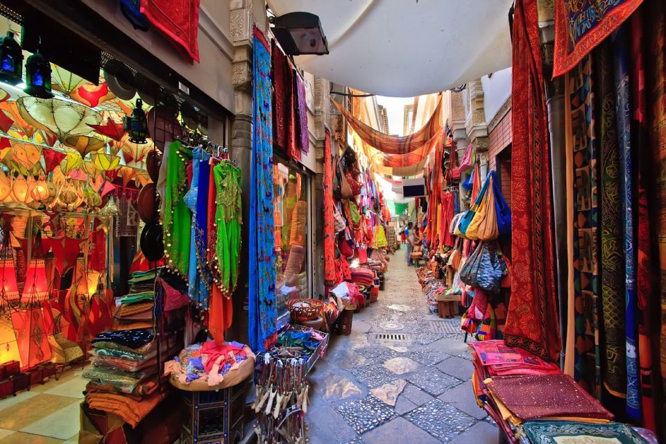 Mumbai: Magical Markets Tour - Crawford Market: Architecture + Snacks Under One Roof