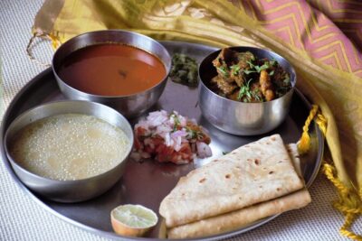 Mumbai Market Tour & Maharashtrian Cooking Class with Chef Reshma - Cooking a Maharashtrian Thali in a Small Home Kitchen