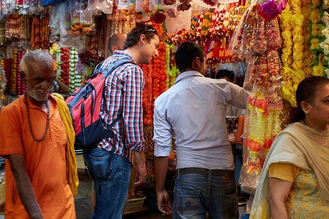 Mumbai Markets and Temples Tour - Stop 2: Mangaldas Market for textiles tied to weddings and Diwali