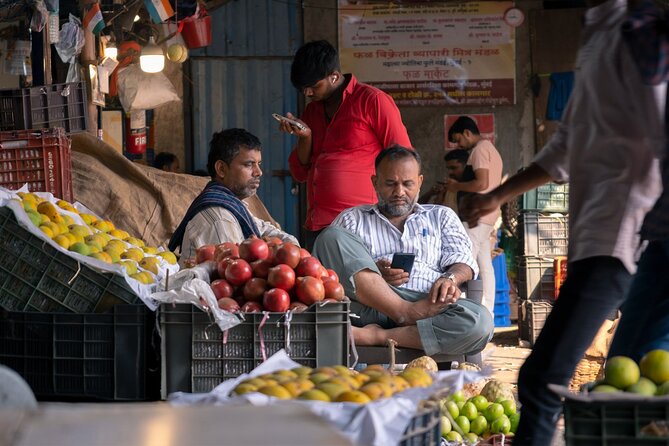 Mumbai Markets and Temples Tour - Stop 3: Mumbadevi Temple for prasad and a guide to Hindu basics